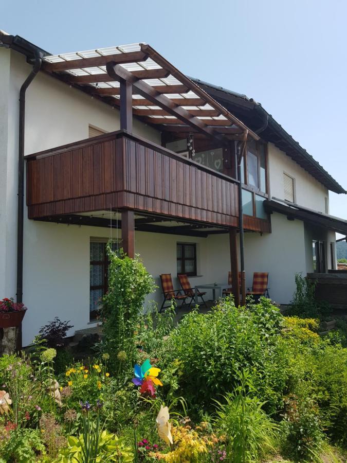 Isoldes Ferienparadies Apartamento Heiligkreuzsteinach Exterior foto